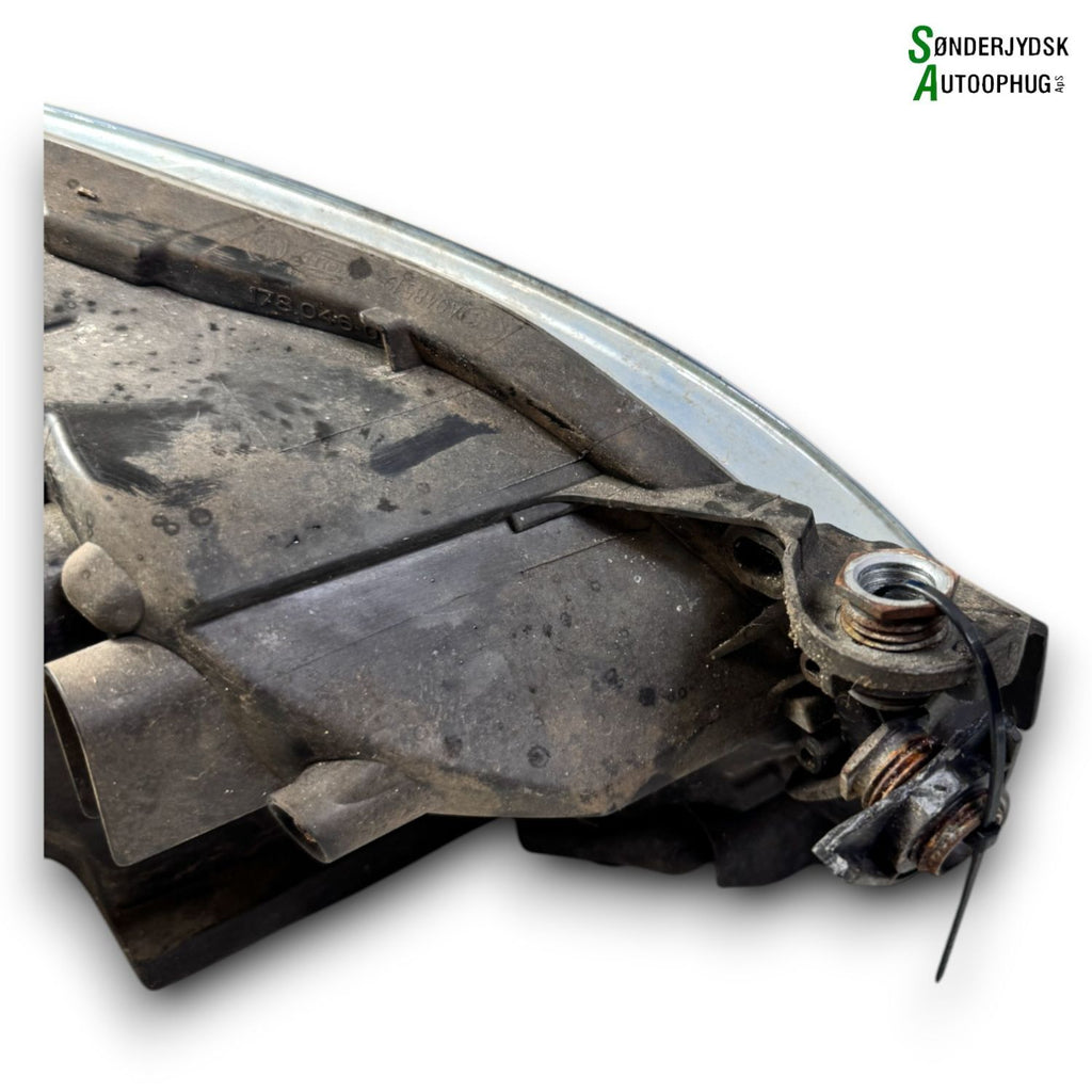 VW Up Forlygte Med OEM Nr. 1S1941015M Fra VW Ophugger