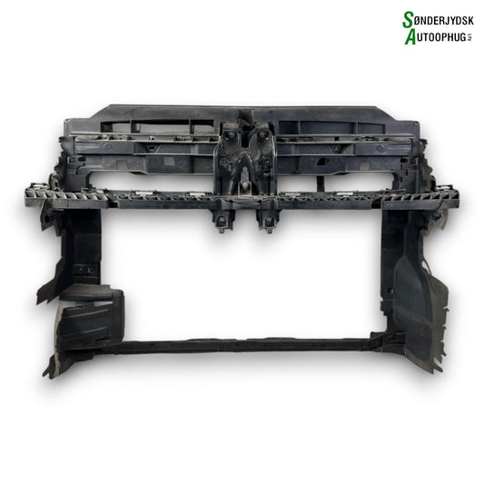VW Touran 5T Frontkasse Med OEM Nr. 5TA805588B Fra VW Ophugger