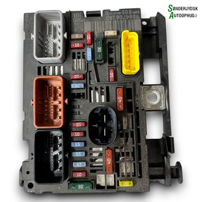 Peugeot 308 Bsm Box Med OEM Nr. 9664706280 Fra Peugeot Ophugger