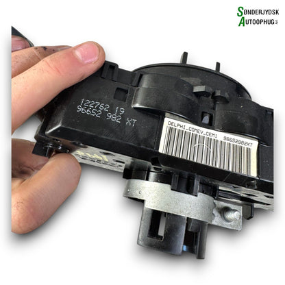 Peugeot 308 Kontakt Combi Med OEM Nr. 6242QS Fra Peugeot Ophugger