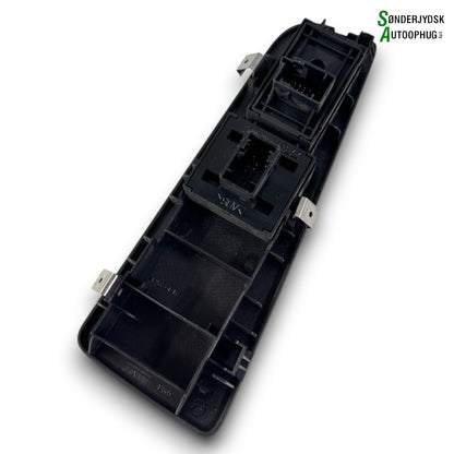 Fiat Grande Punto Kontakt Rudehejs Med OEM Nr. 735474651 Fra Fiat Ophugger
