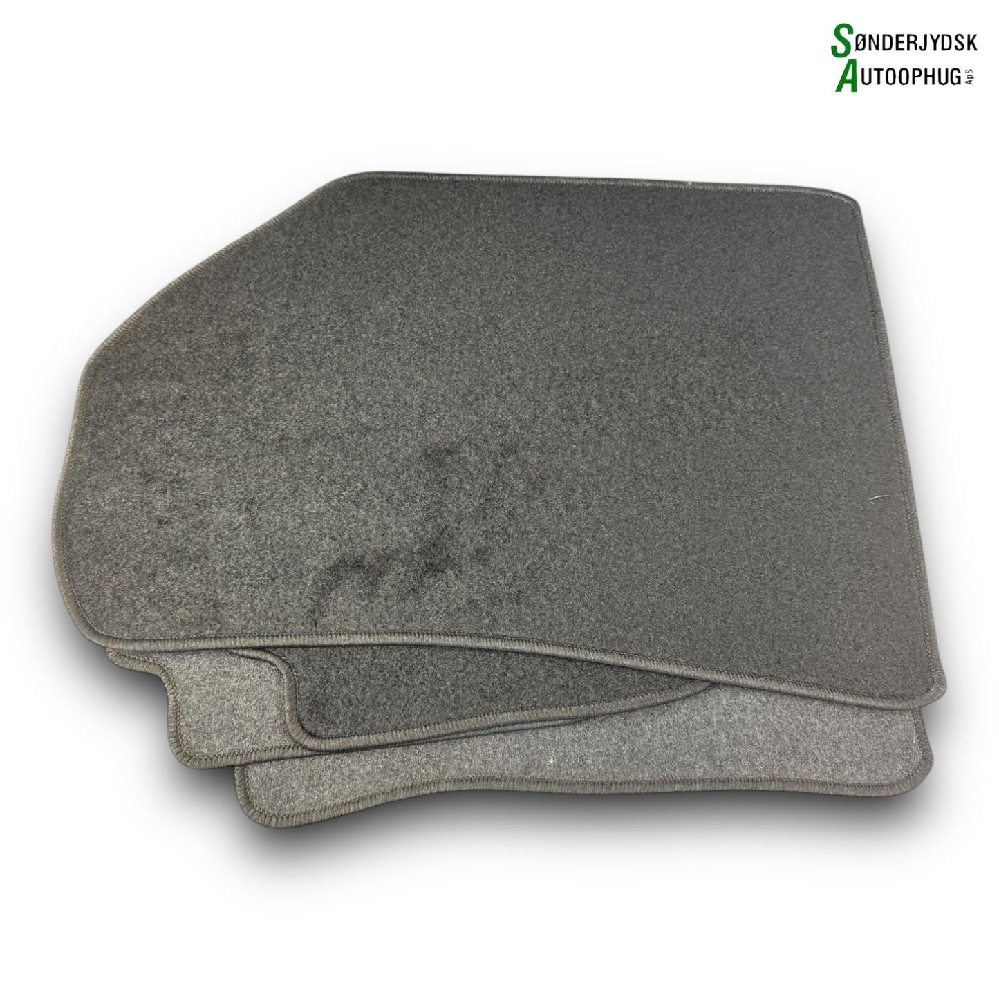 Hyundai I10 Bundmåtte Med OEM Nr. Ophugger Fra Hyundai Ophugger