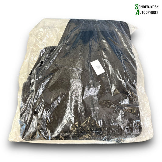 Seat Ibiza KJ Bundmåtte Med OEM Nr. Ophugger Fra Seat Ophugger