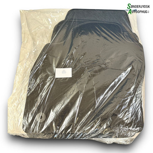 Seat Arona Bundmåtte Med OEM Nr. Ophugger Fra Seat Ophugger