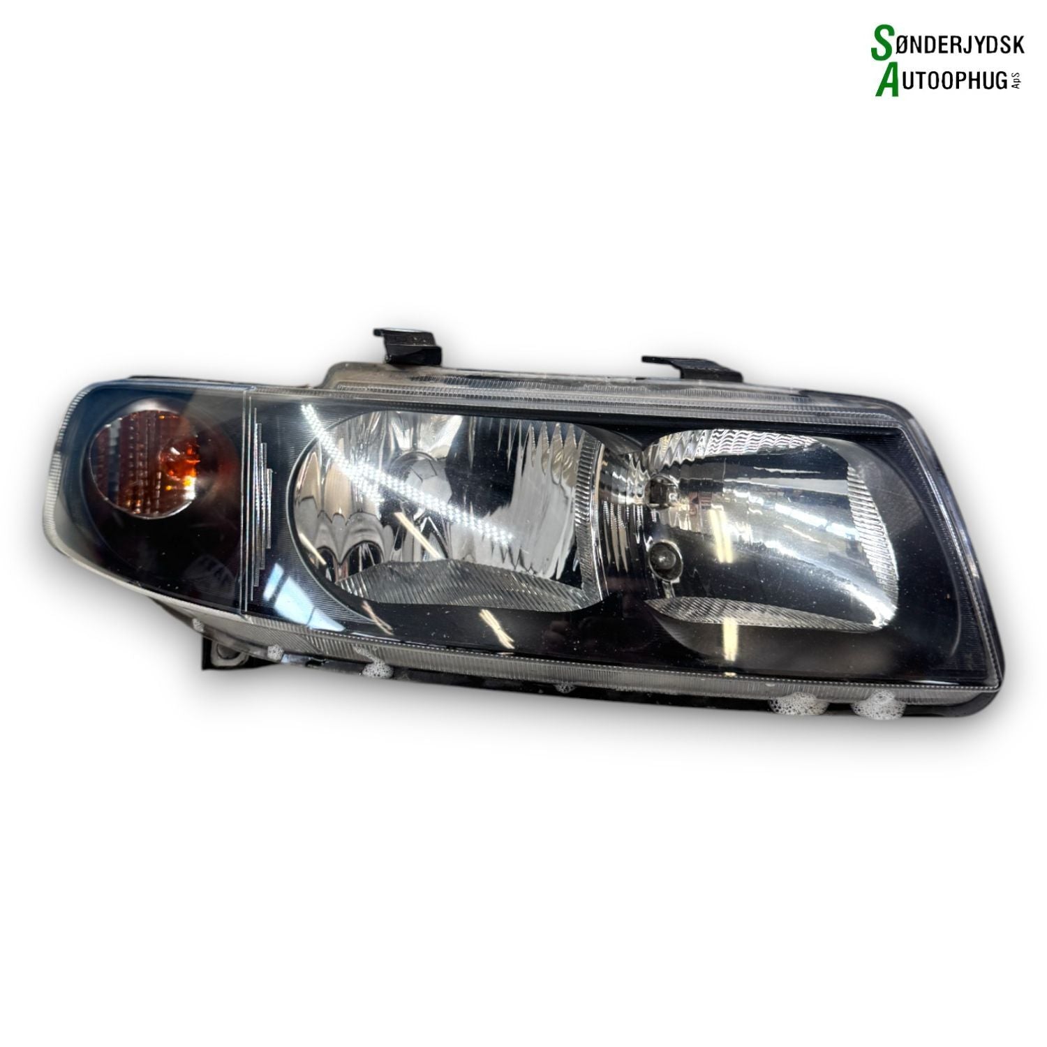 Seat Toledo Forlygte Med OEM Nr. 1M1941016 Fra Seat Ophugger