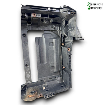 Ford Fiesta 7 Frontkasse Med OEM Nr. 1801905 Fra Ford Ophugger