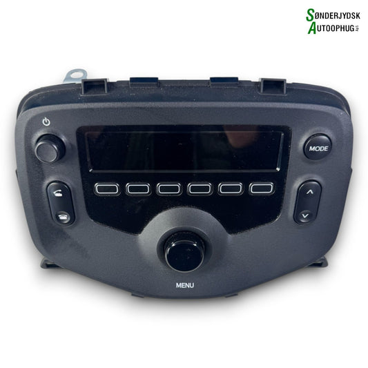 Peugeot 108 Radio, Multi Display Med OEM Nr. 861200H050 Fra Peugeot Ophugger