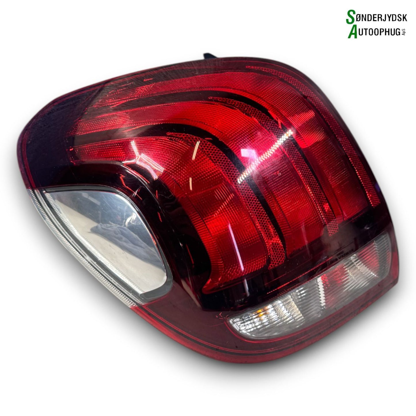 Peugeot 108 Baglygte Med OEM Nr. B000865080 Fra Peugeot Ophugger