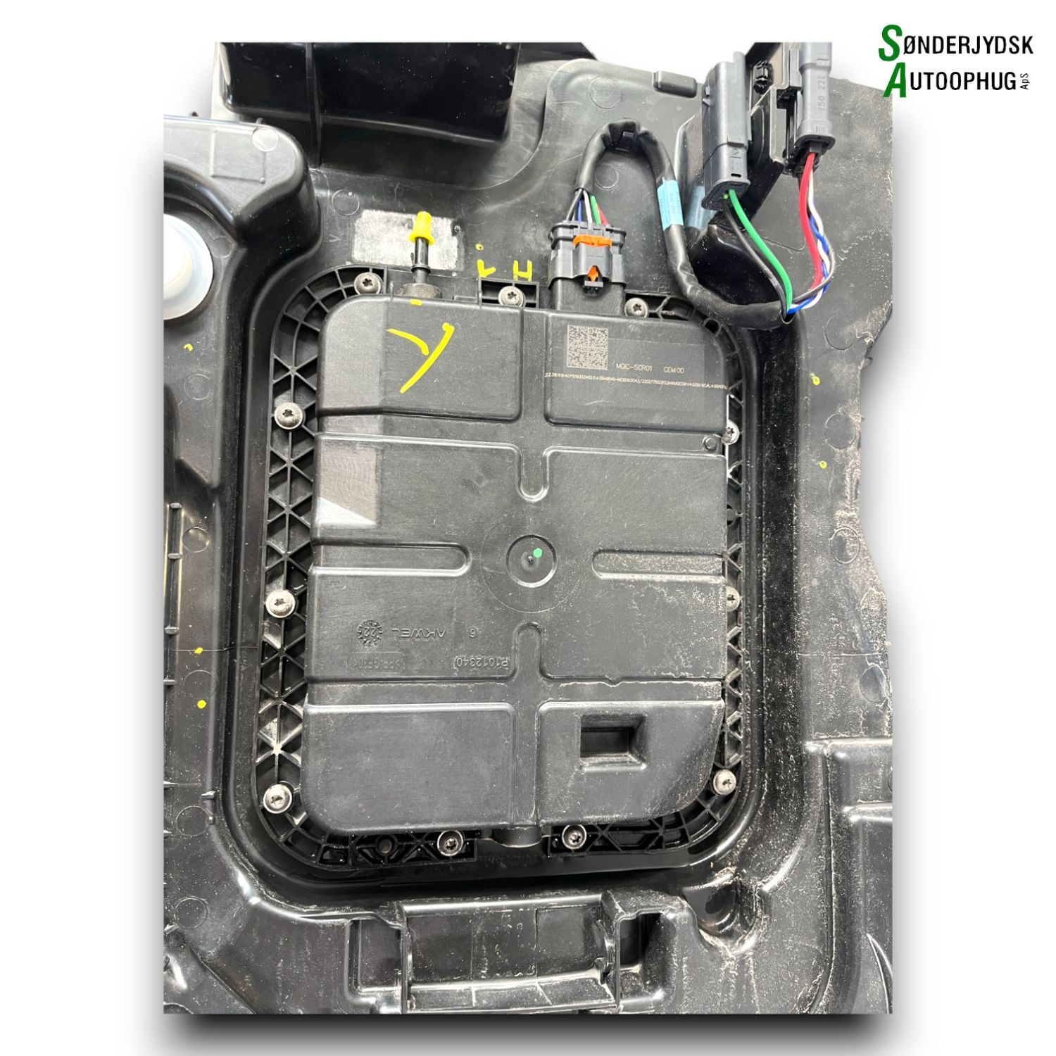 Peugeot 308 Additivbeholder Med OEM Nr. 1682620080 Fra Peugeot Ophugger