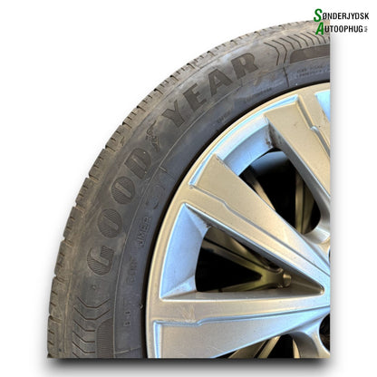 Peugeot 308 Fælge M/Sommerdæk Med OEM Nr. Ophugger Fra Peugeot Ophugger