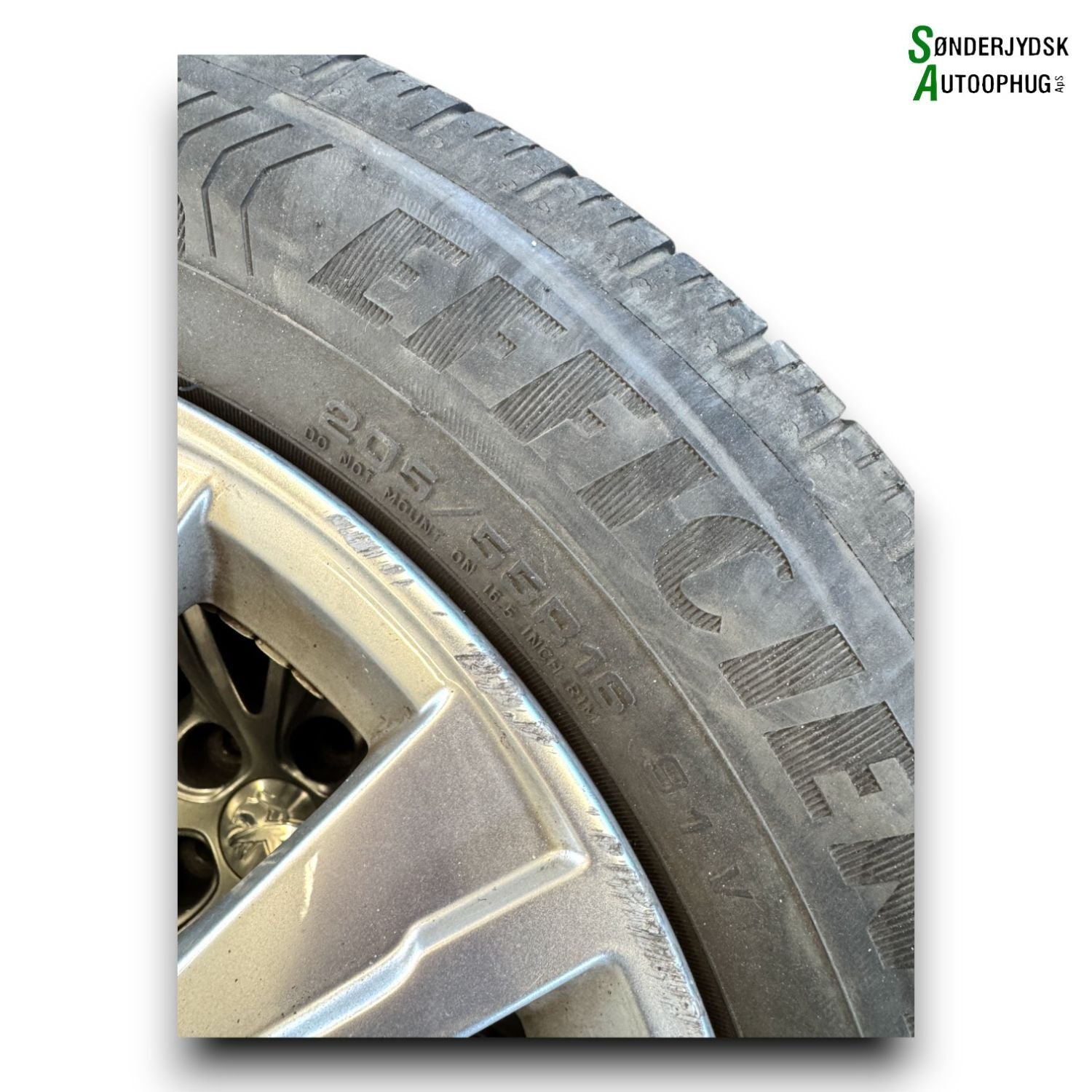 Peugeot 308 Fælge M/Sommerdæk Med OEM Nr. Ophugger Fra Peugeot Ophugger
