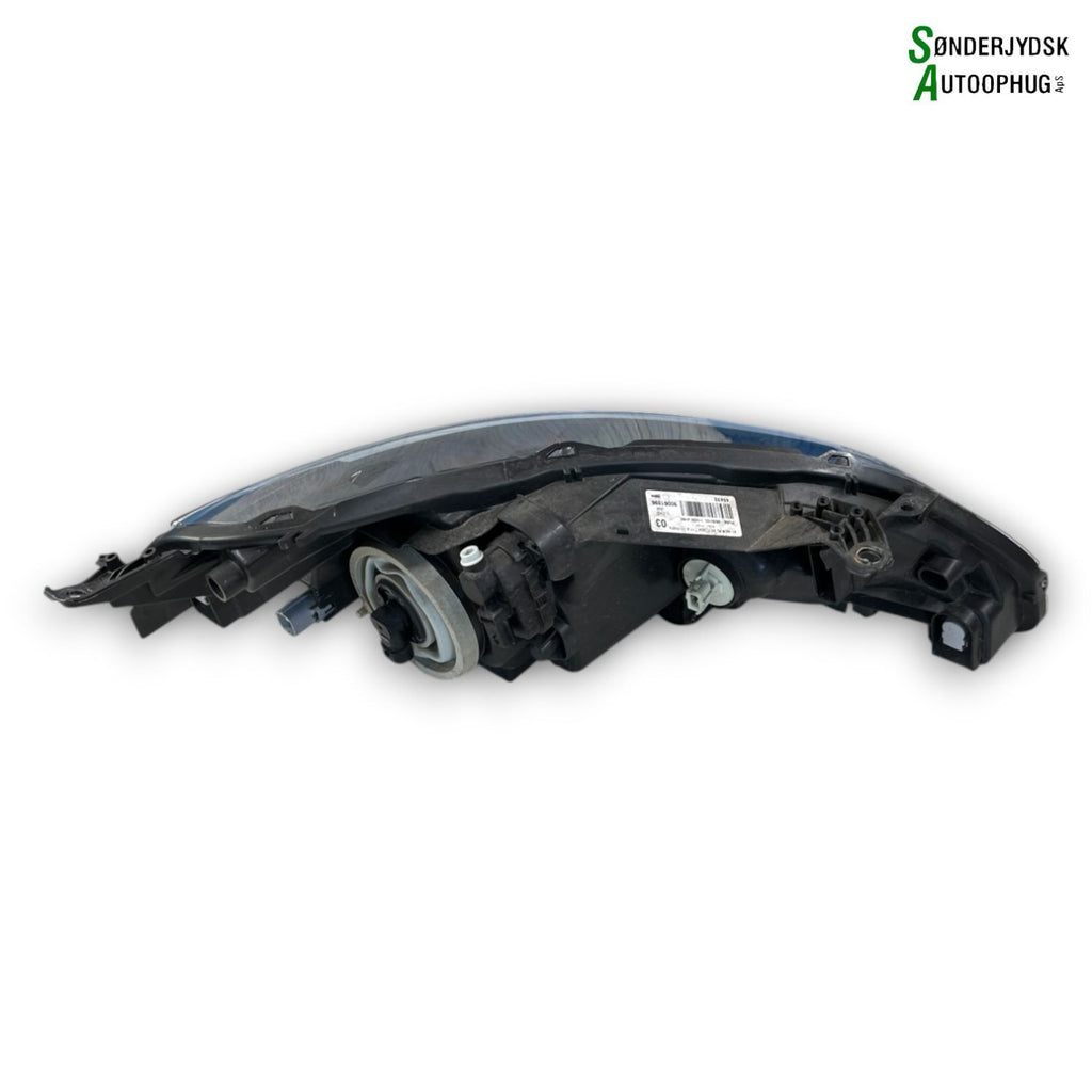 Peugeot 108 Forlygte Med OEM Nr. B000863880 Fra Peugeot Ophugger
