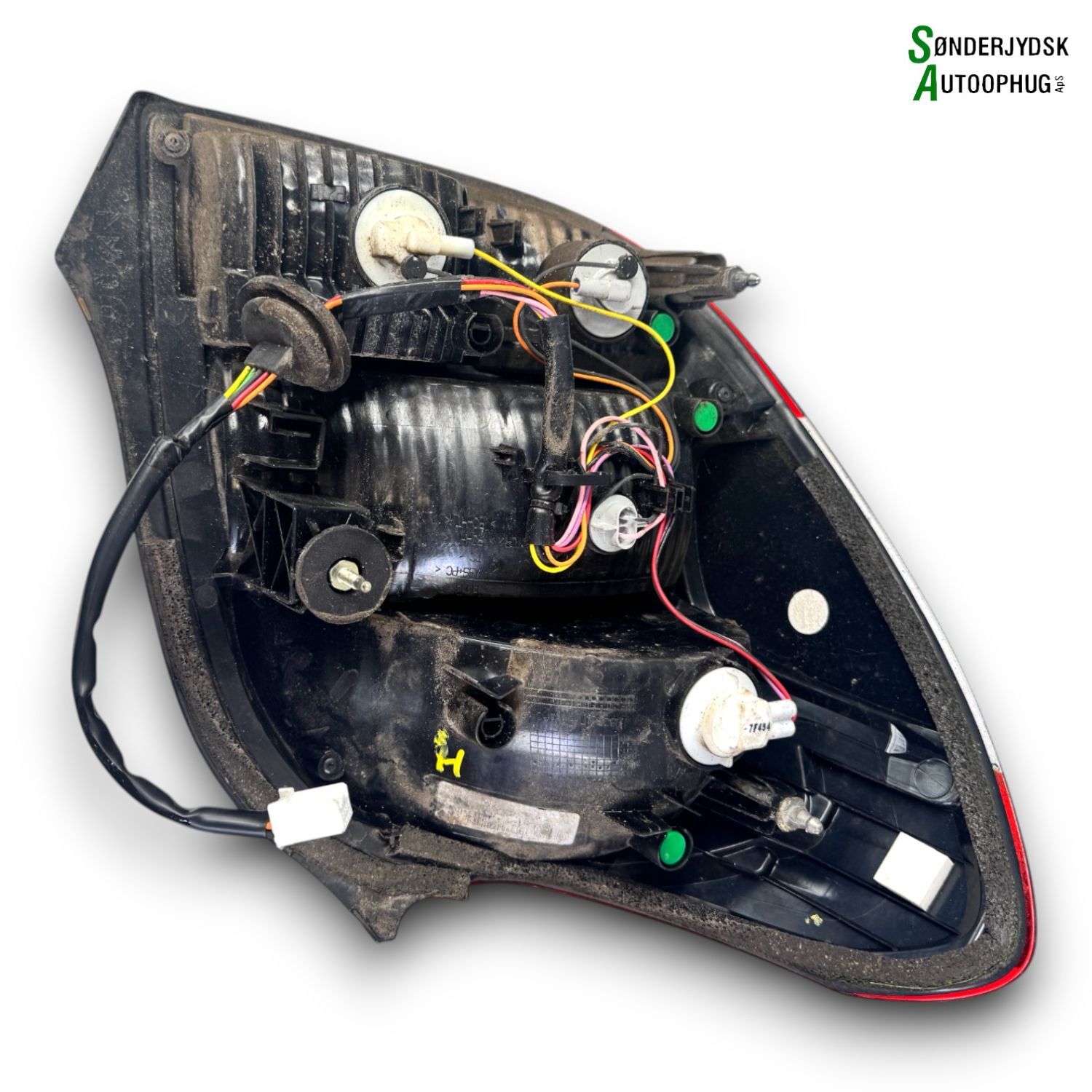 Peugeot 108 Baglygte Med OEM Nr. B000864480 Fra Peugeot Ophugger