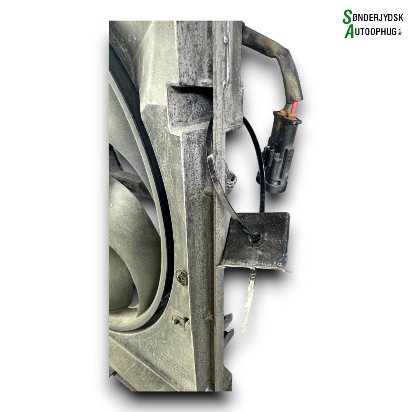 Peugeot 308 Kølerblæser El Med OEM Nr. 9806313580	 Fra Peugeot Ophugger