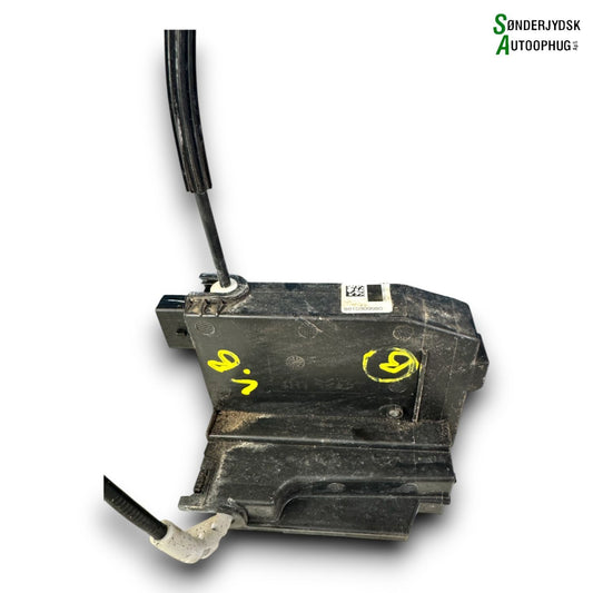 Peugeot 308 Dørlås Med OEM Nr. 9826126080 Fra Peugeot Ophugger