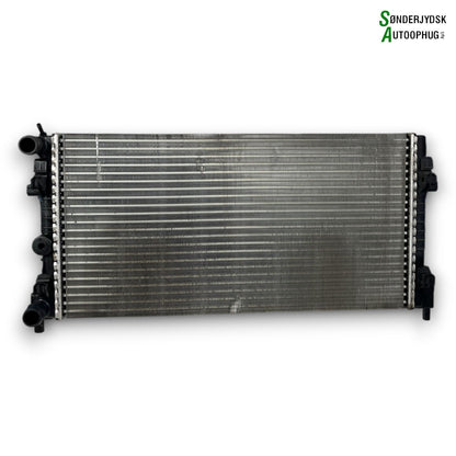 VW Polo AW Køler Med OEM Nr. 2Q0121253 Fra VW Ophugger