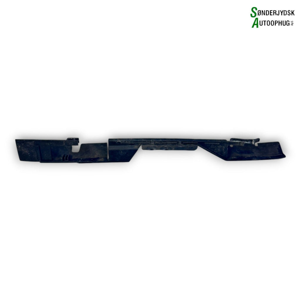 VW Polo Aw Front, Løsdele Med OEM Nr. 2Q0121331D Fra VW Ophugger