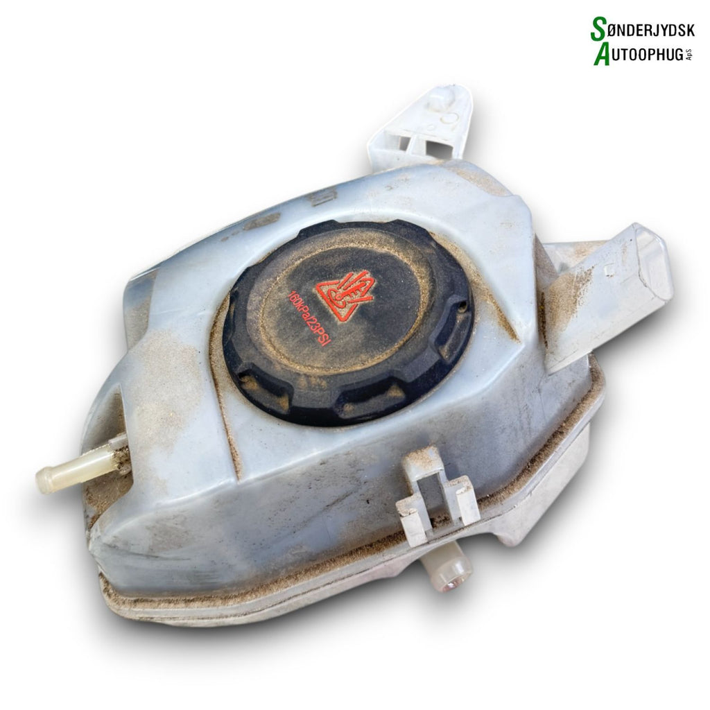VW Polo Aw Ekspansionsbehold Med OEM Nr. 2Q0121407B Fra VW Ophugger