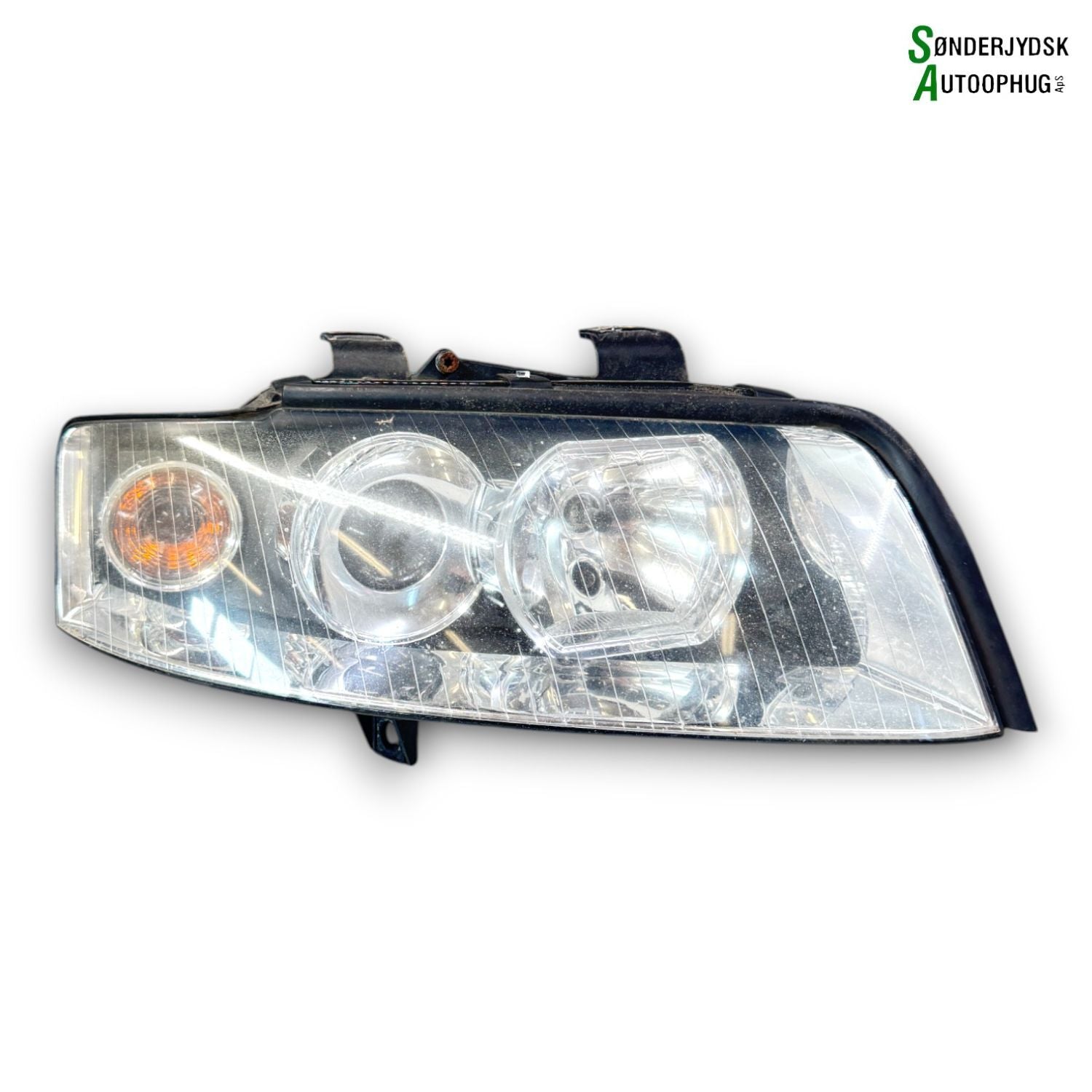 Audi A4 Forlygte Med OEM Nr. 8E099008F Fra Audi Ophugger