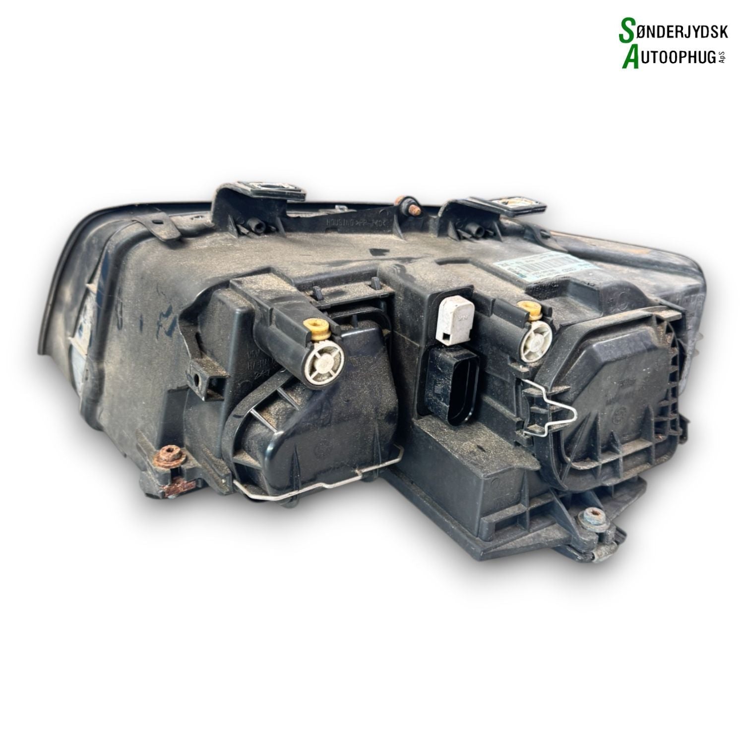 Audi A4 Forlygte Med OEM Nr. 8E0941030C Fra Audi Ophugger