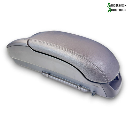 Opel Zafira C Tourer Armlæn Med OEM Nr. 13352618 Fra Opel Ophugger