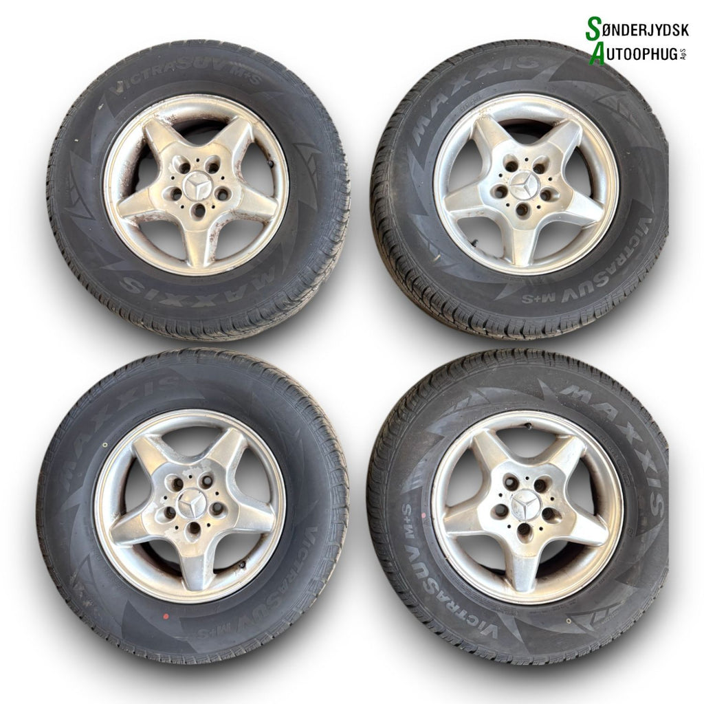 Mercedes Ml W163 Fælge M/Vinter Dæk   Med OEM Nr. MAXXIS Fra Mercedes Ophugger
