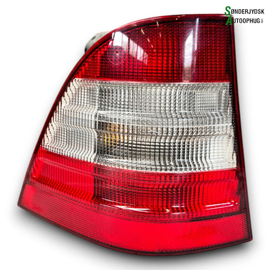 Mercedes ML W163 Baglygte Med OEM Nr. 1638200164 Fra Mercedes Ophugger