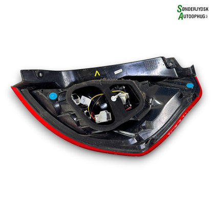 Ford Fiesta 7 Baglygte Med OEM Nr. 5574149 Fra Ford Ophugger