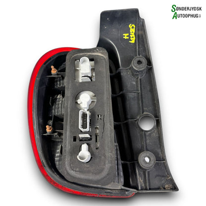 Nissan Micra K13 Baglygte Med OEM Nr. 890503630090 Fra Nissan Ophugger