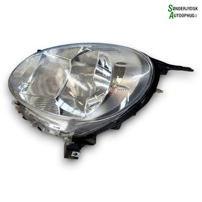 Nissan Micra K13 Forlygte Med OEM Nr. 260601HB0A Fra Nissan Ophugger