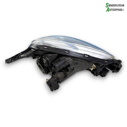 Nissan Micra K13 Forlygte Med OEM Nr. 260601HB0A Fra Nissan Ophugger