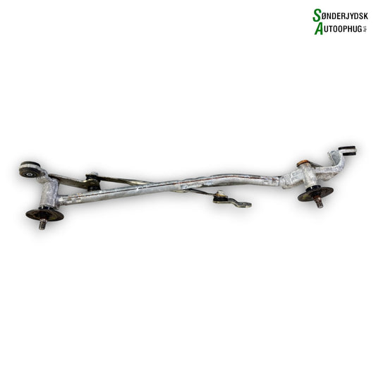 Nissan NV200 Viskertræk Med OEM Nr. 28840BJ11A	 Fra Nissan Ophugger