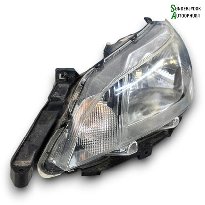 Nissan NV200 Forlygte Med OEM Nr. 26060BJ10A Fra Nissan Ophugger