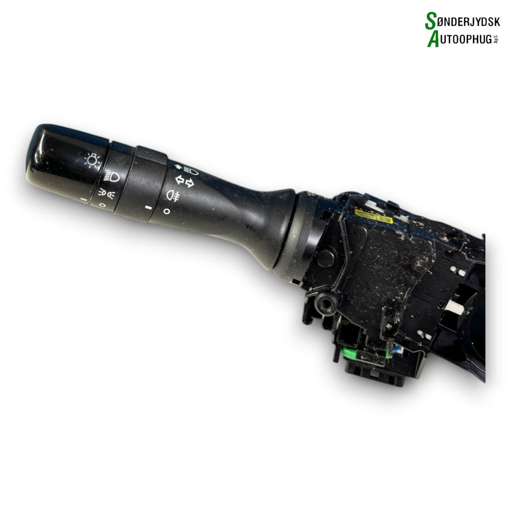 Toyota Aygo Kontakt Combi Med OEM Nr. 841400H030 Fra Toyota Ophugger