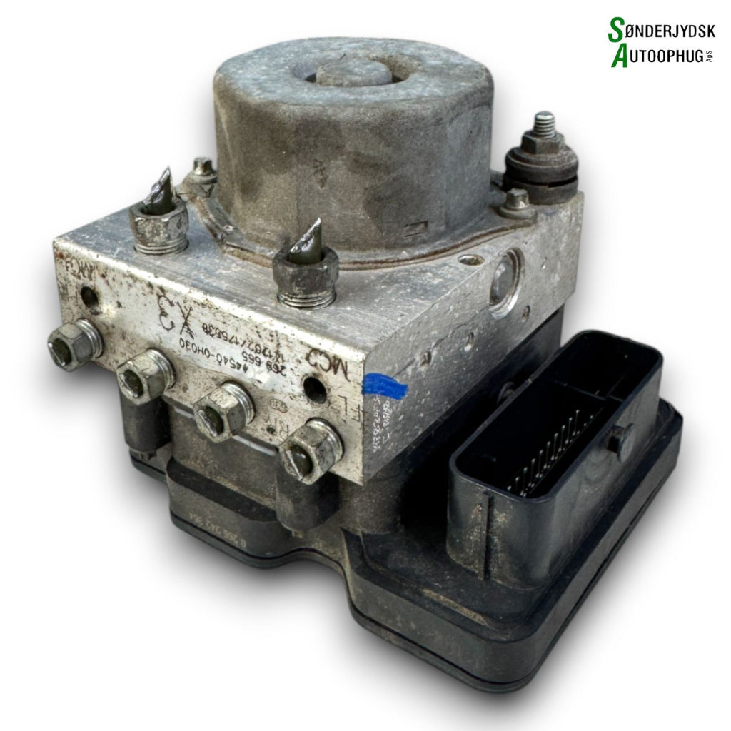 Toyota Aygo ABS Pumpe Med OEM Nr. 445400H030 Fra Toyota Ophugger