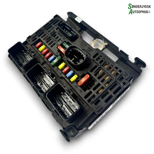 Peugeot 407 Sikringsboks Med OEM Nr. 9656086080 Fra Peugeot Ophugger