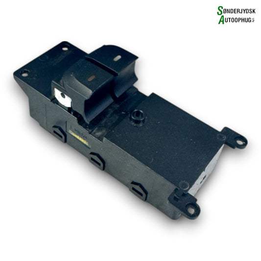 Hyundai I10 Kontakt Rudehejs Med OEM Nr. 93570B4100PFH	 Fra Hyundai Ophugger