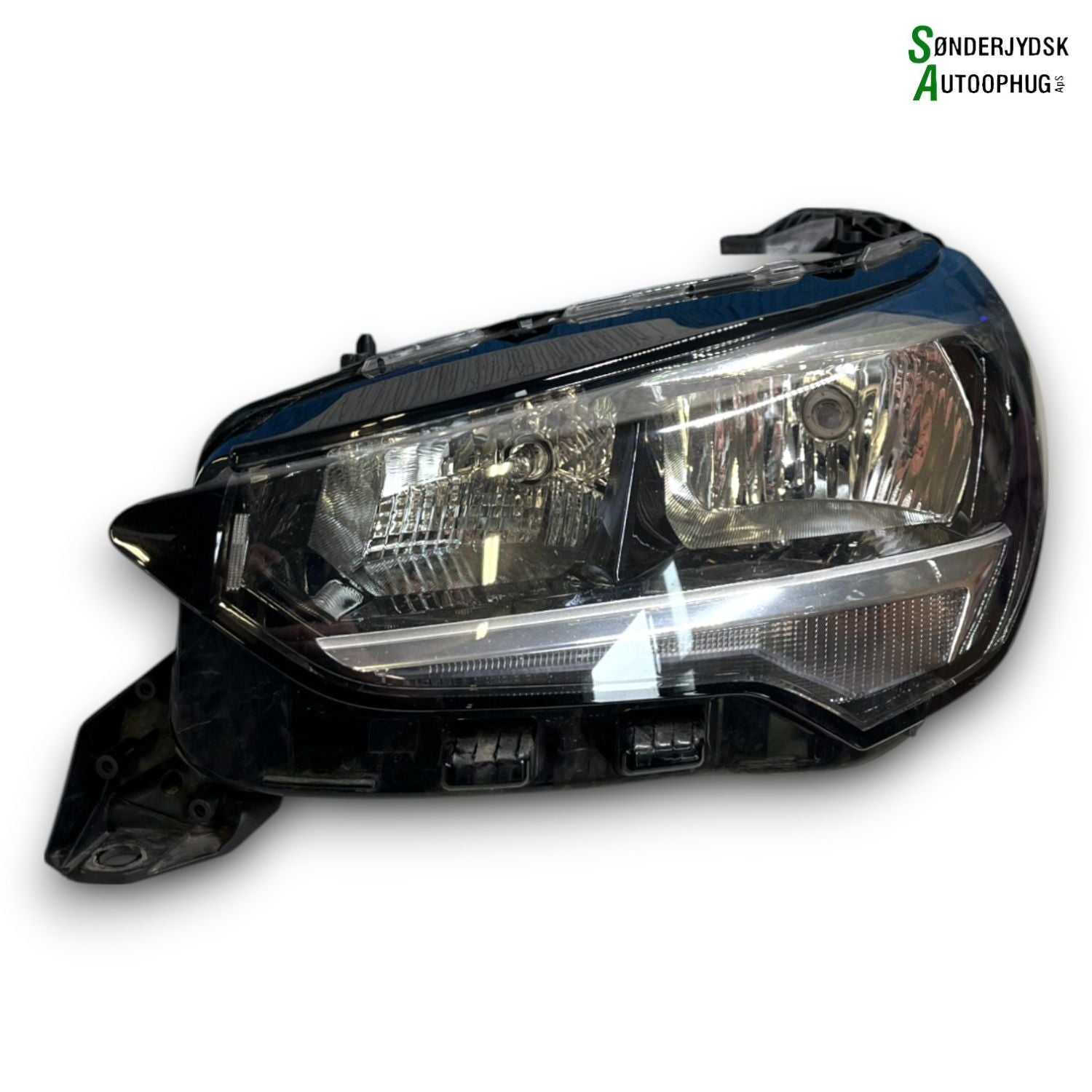 Opel Corsa F Forlygte Med OEM Nr. 39162648 Fra Opel Ophugger