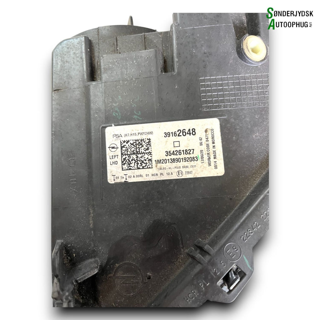 Opel Corsa F Forlygte Med OEM Nr. 39162648 Fra Opel Ophugger