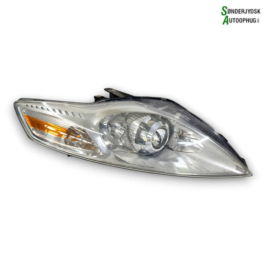 Ford Mondeo 4 Forlygte Med OEM Nr. 1807513 Fra Ford Ophugger