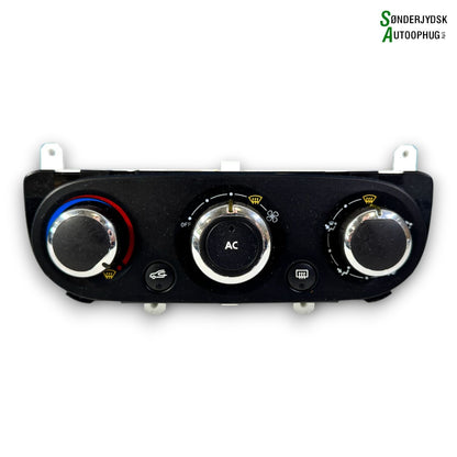 Renault Clio 4 Varmeregulering Med OEM Nr. 341015181R Fra Renault Ophugger