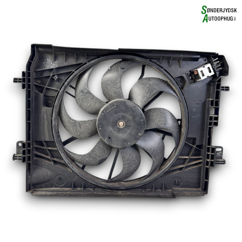 Renault Clio 4 Kølerblæser El Med OEM Nr. 214814116R Fra Renault Ophugger