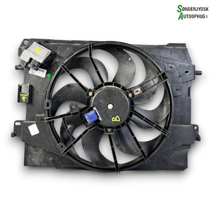 Renault Clio 4 Kølerblæser El Med OEM Nr. 214816436R Fra Renault Ophugger