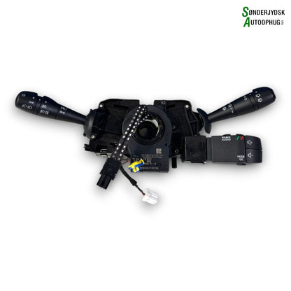 Renault Clio 4 Kontakt Combi Med OEM Nr. 265019012 Fra Renault Ophugger