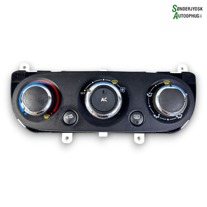 Renault Clio 4 Varmeregulering Med OEM Nr. Ophugger Fra Renault Ophugger