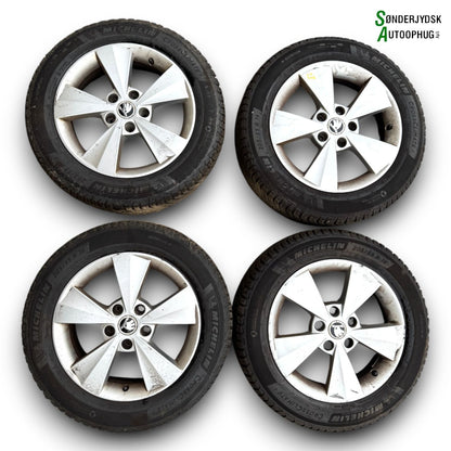 Skoda Octavia Fælge M/Vinter Dæk   Med OEM Nr. 5E0601025C Fra Skoda Ophugger