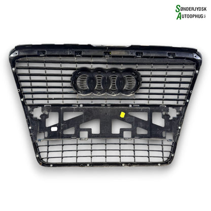 Audi A6 Frontgitter Med OEM Nr. 4F0853651 Fra Audi Ophugger