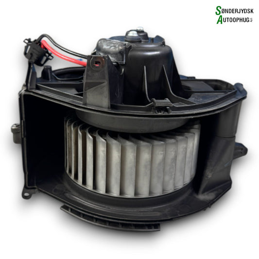 Audi A6 Varmeblæser Med OEM Nr. 4F0820020A Fra Audi Ophugger