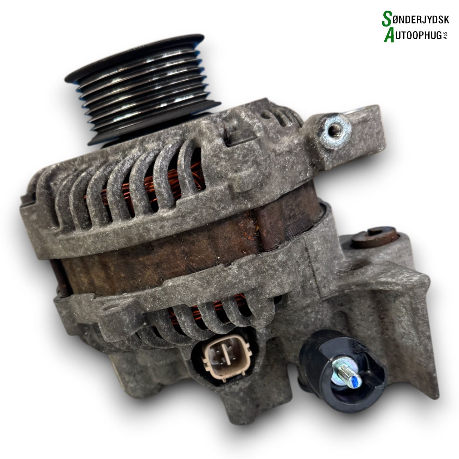 Ford Fiesta 6 Generator Med OEM Nr. 1464755 Fra Ford Ophugger