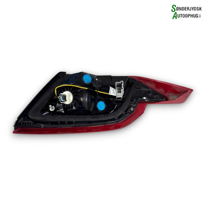 Ford Fiesta 8 Baglygte Med OEM Nr. 2527143 Fra Ford Ophugger